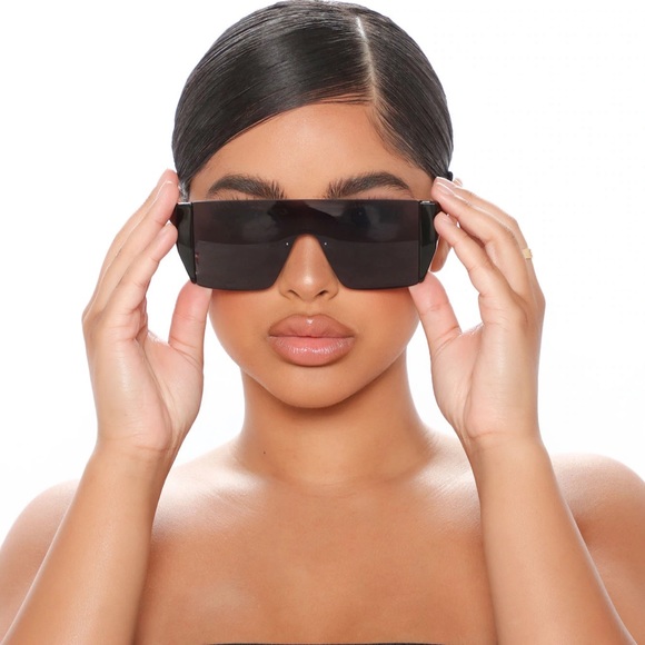 Fashion Nova Accessories - Fashion Nova | Black Iconic Sunglasses